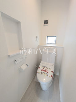 1号棟　トイレ　【宜野湾市野嵩４丁目】 各階のトイレにはウォシュレット完備！　 ／撮影日2026/05/14