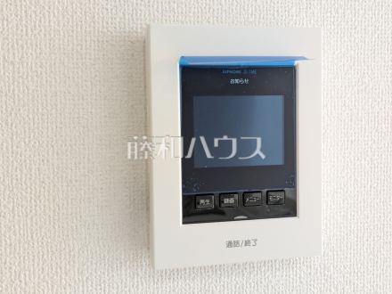 2号棟　TVモニター付きインターホン　【宜野湾市野嵩４丁目】　TVモニター付きインターホンのため訪問者がひと目で分かります ／撮影日2026/05/14