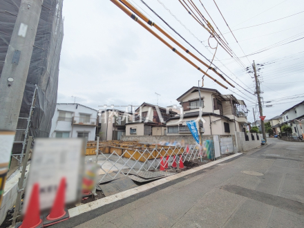 まだまだ建築中ですが、ぜひ現地をご覧になりませんか？基礎・上棟の状態は建築中にしかご覧になれません！ 　【和光市白子２丁目】／撮影日2026/05/23