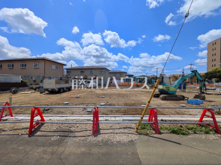 ≪現地外観≫条件内であれば自由に設計可能。注文住宅の「選ぶ楽しさ」×建売の「安心な価格」まさに注文住宅と建売のいいとこ取り♪【府中市是政６丁目】／撮影日2026/05/11