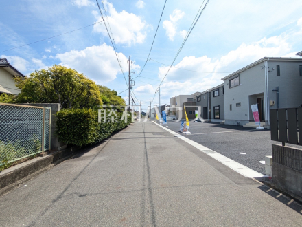 接道状況および現場風景　【春日井市花長町１丁目】／撮影日2026/08/23
