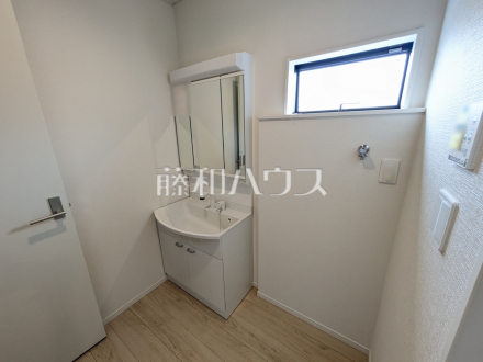 1号棟　洗面室　【春日井市花長町１丁目】／撮影日2026/08/09