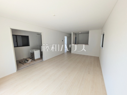 2号棟　リビング　【春日井市花長町１丁目】／撮影日2026/08/06