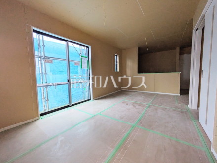 B号棟 リビング 【調布市富士見町3丁目】/撮影日2026/08/21