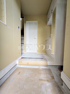 玄関（施工中）　【府中市押立町５丁目】／撮影日2026/08/15
