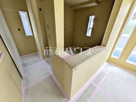 キッチン（施工中）　【府中市押立町５丁目】／撮影日2026/08/15