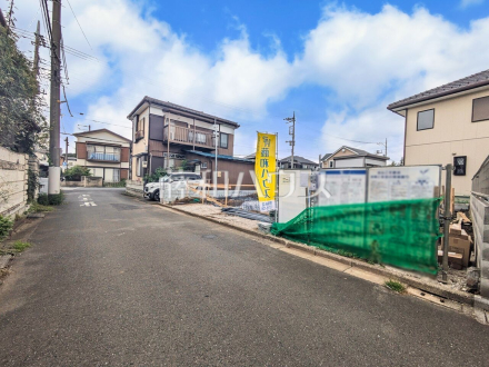 接道状況および現場風景　【東久留米市柳窪２丁目】 平日のご案内も可能です。まずはお気軽にお問合せ下さいませ。 ／撮影日2026/08/28