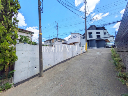 接道状況および現場風景　【東久留米市浅間町３丁目】／撮影日2026/08/07