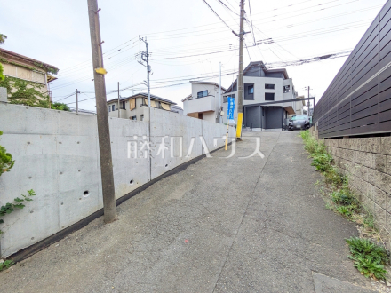 接道状況および現場風景　【東久留米市浅間町３丁目】／撮影日2026/08/27