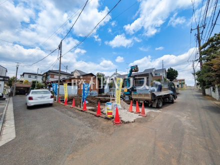 接道状況および現場風景　【東久留米市小山２丁目】 物件の事、諸費用の事など、小さな疑問もお気軽にご連絡・ご相談下さい。 ／撮影日2026/06/12