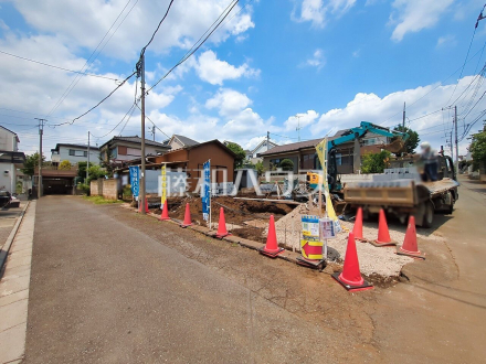 接道状況および現場風景　【東久留米市小山２丁目】 平日のご案内も可能です。まずはお気軽にお問合せ下さいませ ／撮影日2026/06/12