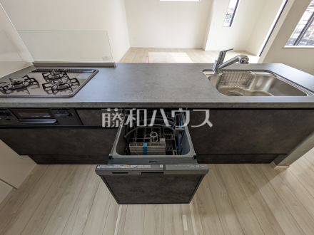 食器洗浄乾燥機【春日井市牛山町】　後片付けの救世主！ 食洗機付きシステムキッチン／撮影日2026/09/27