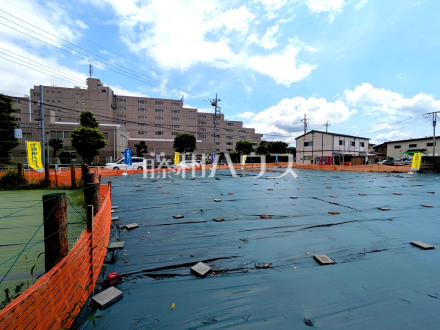 ≪現地外観≫周囲に高い建物のないエリアのため、空が大きく感じます。【府中市日新町２丁目】／撮影日2026/07/18