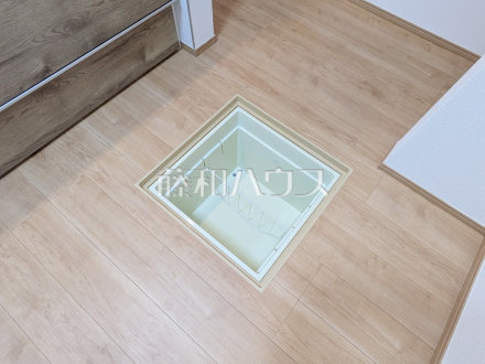 A号棟 キッチンの床下収納 【三鷹市新川4丁目】/撮影日2026/09/27