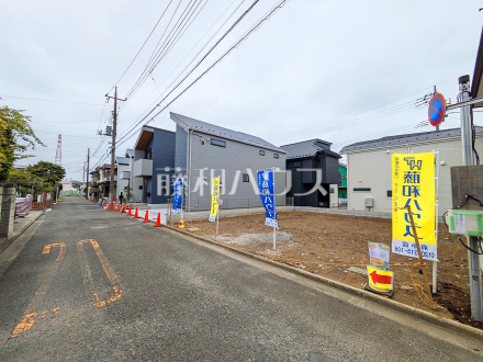≪接道状況≫　周辺は落ち着いた雰囲気の住宅地です。小さなお子様がいるご家庭も安心です。【府中市西原町４丁目】／撮影日2026/08/03