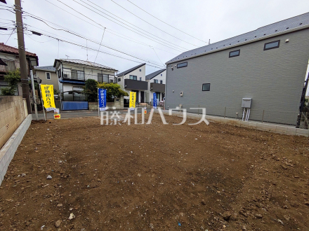 ≪現地外観≫　建物のプレゼンをさせていただきますので、実際の完成イメージを思い描いていただくことができます。お気軽にお問合せ下さい。【府中市西原町４丁目】／撮影日2026/08/03