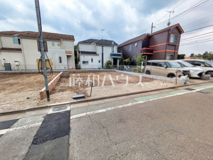1号地　現地写真　 まだまだ建築中ですが、ぜひ現地をご覧になりませんか？基礎・上棟の状態は建築中にしかご覧になれません！ 【東久留米市南沢１丁目】／撮影日2026/07/24