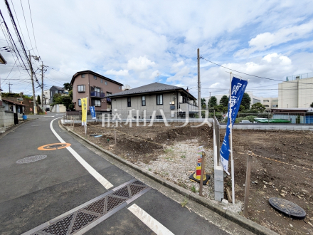 ≪接道状況≫南側が開けているため、お日様の日差しもサンサンと降り注ぎます。 【府中市小柳町2丁目】/撮影日2026/08/15