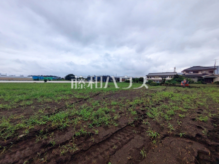 現場風景 【清瀬市下清戸4丁目】 同時期に生活をスタートさせるご家族の多い分譲地は、困ったときも心強い存在になりそうですね! 。 /撮影日2026/09/11