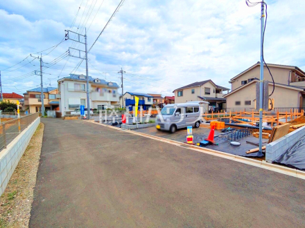 接道状況および現場風景　【東久留米市前沢１丁目】 物件の事、諸費用の事など、小さな疑問もお気軽にご連絡・ご相談下さい。 ／撮影日2026/09/03