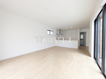福岡市南区柏原1丁目　全1棟　新築分譲住宅物件画像