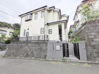 多摩市連光寺3丁目　中古戸建物件画像