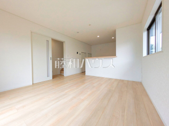 所沢市小手指元町１丁目　全１棟　新築戸建物件画像