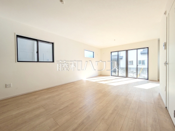 練馬区大泉学園町4丁目　全3棟／2号棟　新築分譲住宅物件画像