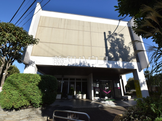 府中市立紅葉丘図書館