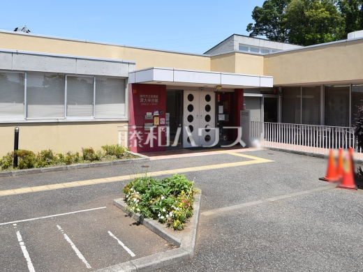 調布市立図書館 深大寺分館