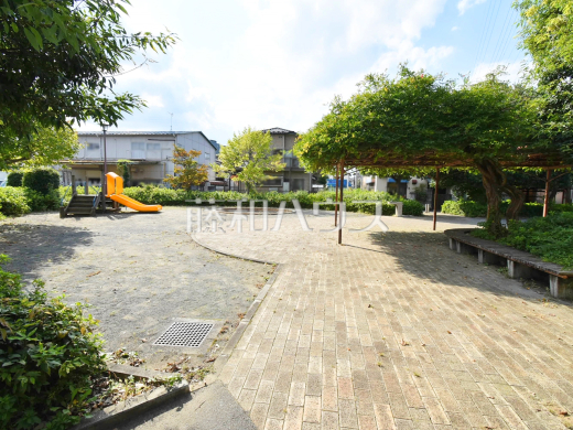 下田つつじ公園