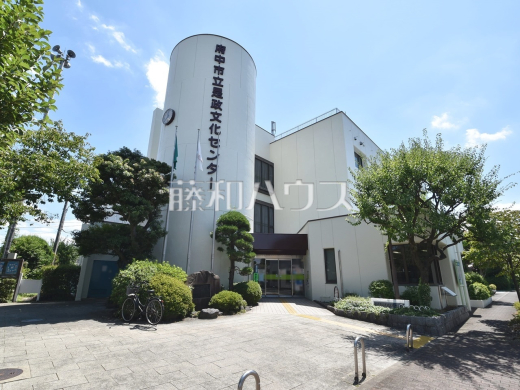 府中市立 是政図書館