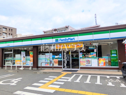 ファミリーマート　和光諏訪店