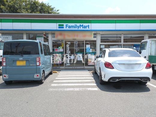 ファミリーマート 中野中央通り店