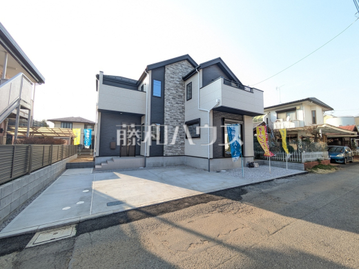 外観　【立川市幸町６丁目】生活に溶け込むシンプルなデザインの外観が魅力の新邸です。