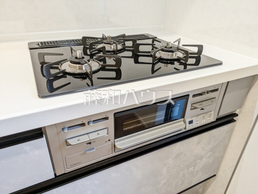 3口ガスコンロ　【東村山市廻田町３丁目】