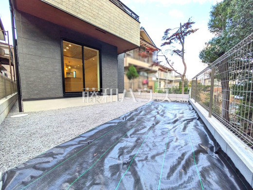 庭　【東村山市廻田町３丁目】