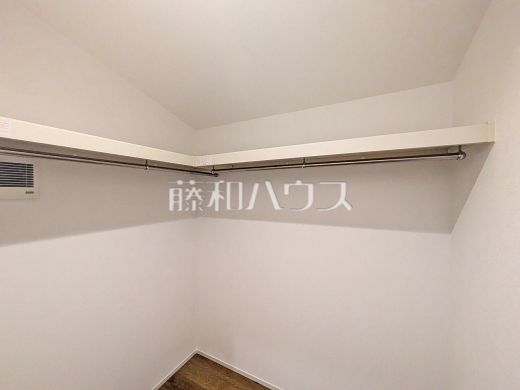 27号棟 ファミリーウォークインクローゼット 【日野市大字日野】