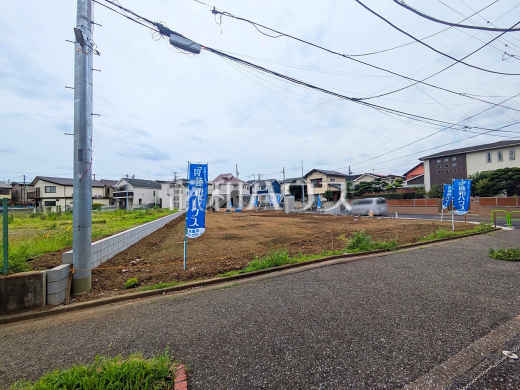 現場風景　充実した新たな生活を、「あったらいいな」がある、この地から始めてみませんか？鮮やかな青空と暮らすこの土地で・・・。【練馬区土支田１丁目】