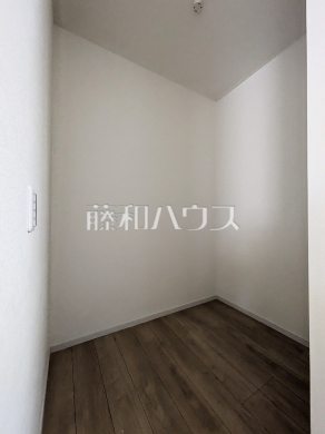 ウォークインクローゼット　【東村山市青葉町２丁目】