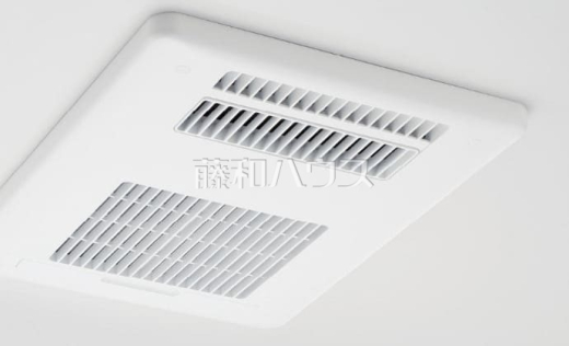 浴室換気乾燥暖房機　【武蔵村山市大南１丁目】　涼風、暖房、浴室換気、衣類乾燥と1台多役のすぐれもの。ランドリーパイプ付なので、雨の日のお洗濯に便利です。