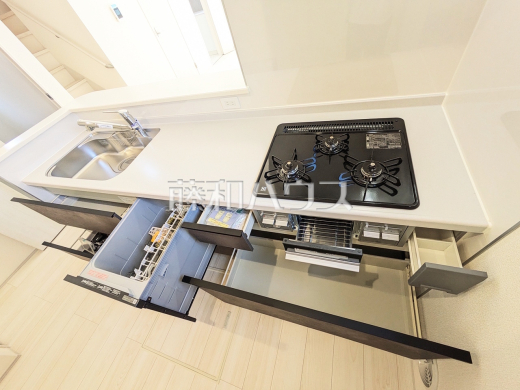 2号棟　キッチン　【調布市深大寺北町６丁目】