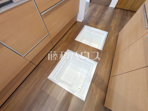 1号棟　床下収納　【三鷹市北野３丁目】