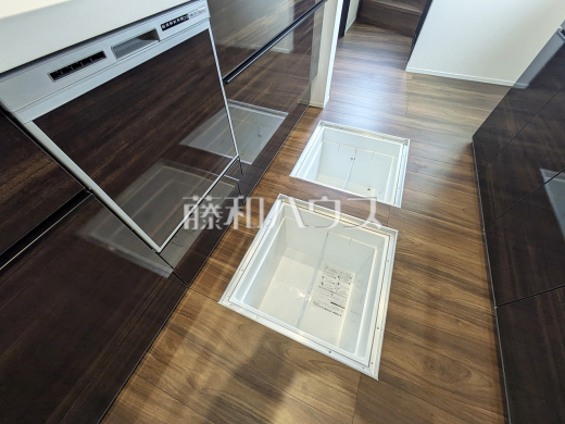 3号棟　床下収納　【三鷹市北野３丁目】