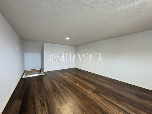 3号棟　小屋裏収納　【三鷹市北野３丁目】