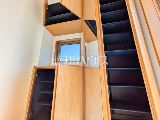 8号棟　収納　【三鷹市北野３丁目】