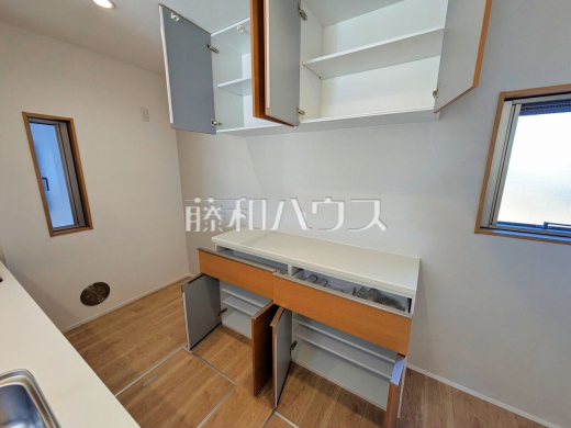 8号棟　食器棚　【三鷹市北野３丁目】