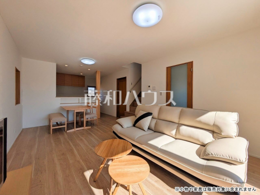 8号棟　リビング　【三鷹市北野３丁目】