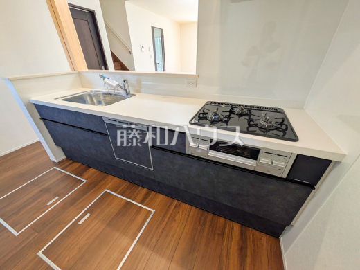 9号棟　キッチン　【三鷹市北野３丁目】