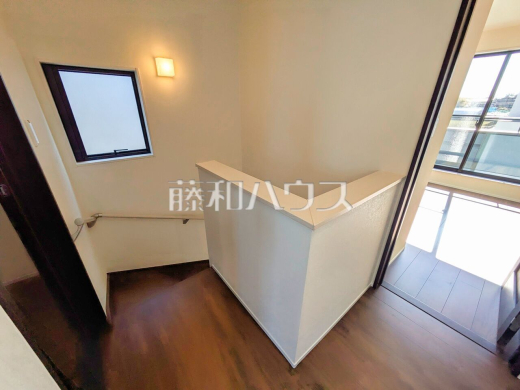 9号棟　2階廊下　【三鷹市北野３丁目】